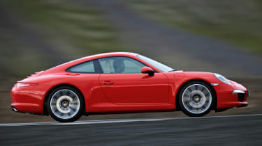 Porsche 911 Carrera profile