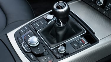 Audi A6 2.0 TDI SE gear lever