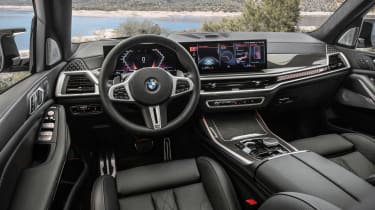 BMW X7 M60i - dash