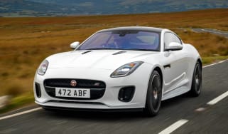 Jaguar F-Type Chequered Flag - front