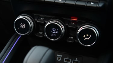 Renault Clio - centre console