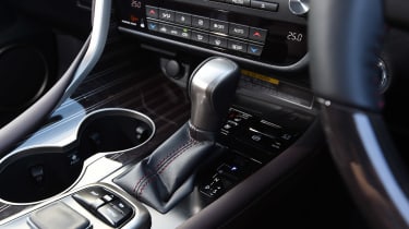 Lexus RX 450h - centre console