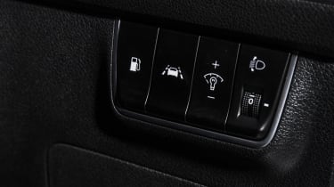 Kia Stinger 2.0 GT-Line - buttons