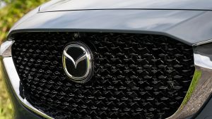 New Mazda CX-30 2021 - grille