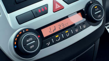 Kia radio