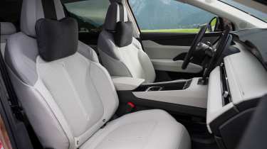 Skoda Peaq 2026 - front seats