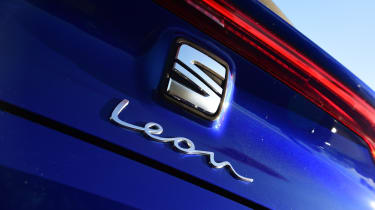 SEAT Leon e-Hybrid - badge
