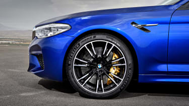 BMW M5 - side detail