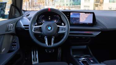 BMW M235 Gran Coupe - dash