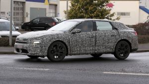 Citroen C5 electric car spy shots