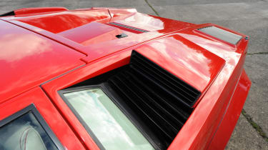 Lamborghini Countach 5000 QV detail