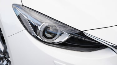 Mazda 3 2.2 headlights