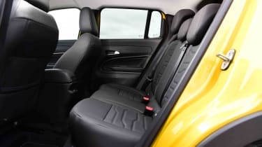 Jeep Avenger Summit – rear seat