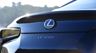 Lexus LC 500h - badge