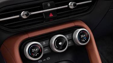 New Skoda Kodiaq - details of climate control dials