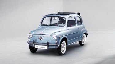 SEAT 600