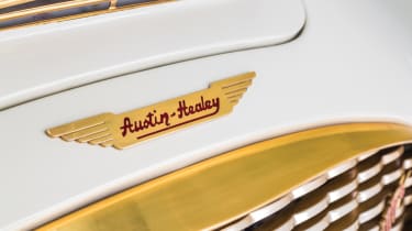 Austin Healey 100-Six - Austin-Healey badge