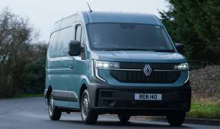 Renault Master - front