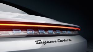 Porsche%20Taycan-10.jpg