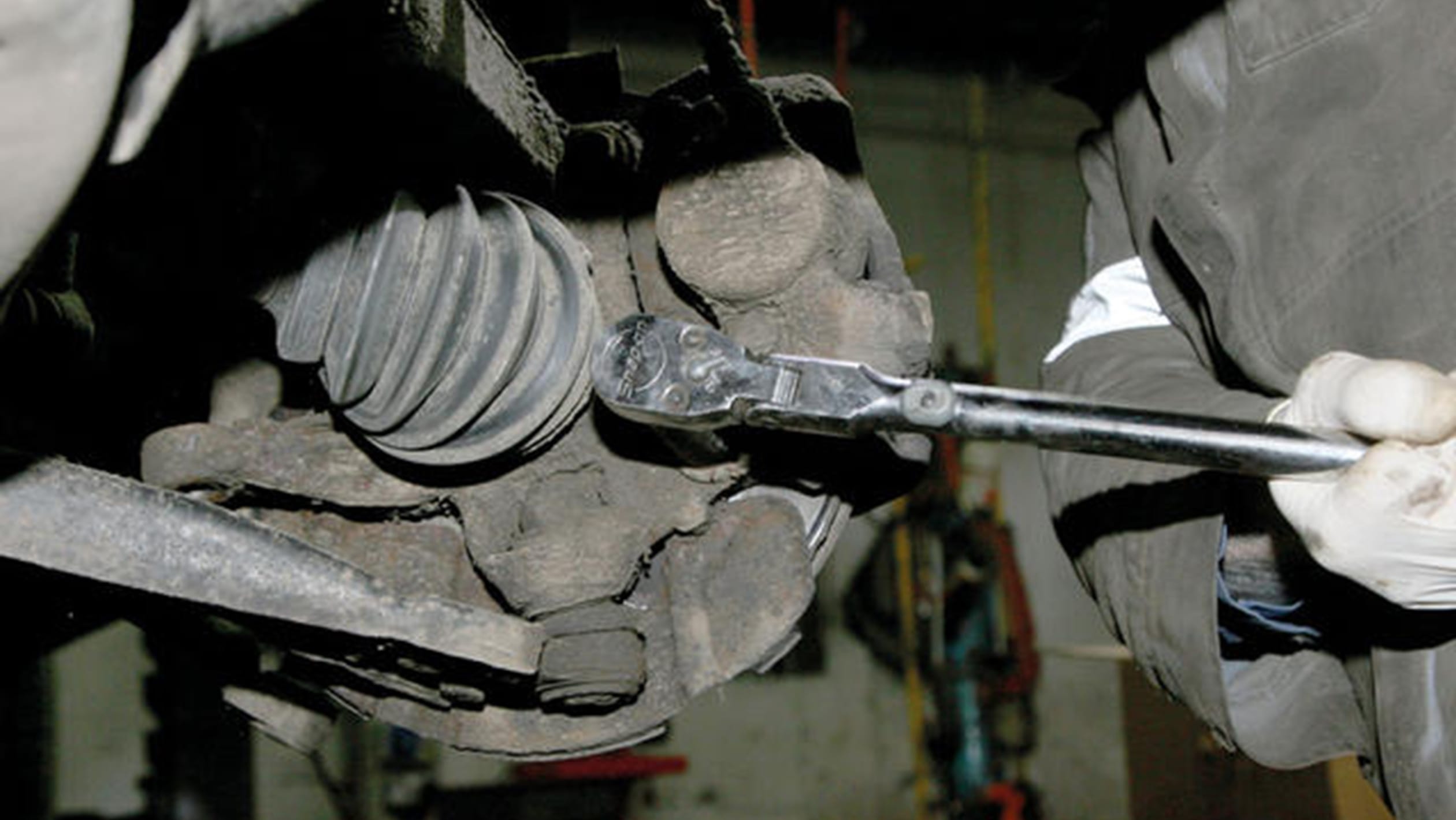 How to replace the wheel bearings on a Freelander 2 pictures Auto