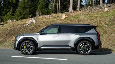 Kia EV9 GT - side static