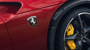 Ferrari Purosangue HS - Ferrari badge