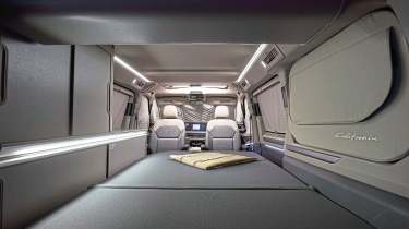 Volkswagen California - flat bed