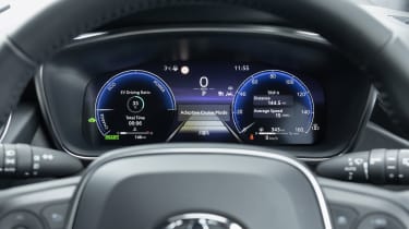 Toyota Corolla Touring Sports - digital driver&#039;s display