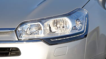 Citroen C5 headlight detail