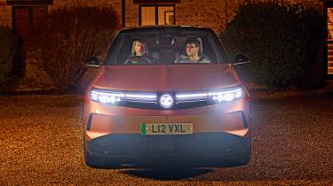 Vauxhall Grandland - lights on front end