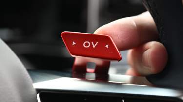 Renault 5 E-Tech Iconic Five long-term - Alpine OV button