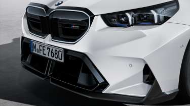 BMW M5 with M Performance parts - carbon front splitter