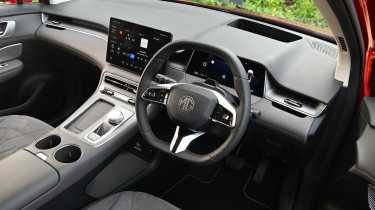 MGS6 EV Trophy Long Range - dashboard