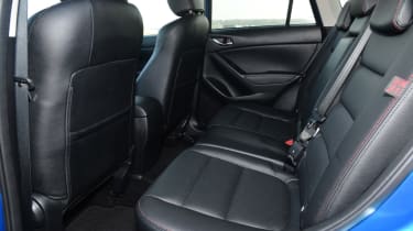 Mazda CX-5 Sport 2.2D rear seats
