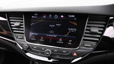Vauxhall Astra - Navigation