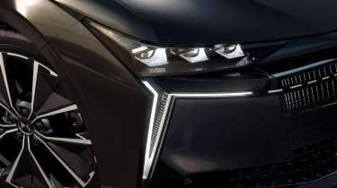 DS No4 - front light