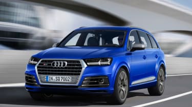Audi SQ7 blue - front tracking 