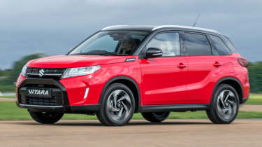 2025 Suzuki Vitara - dynamic front angled