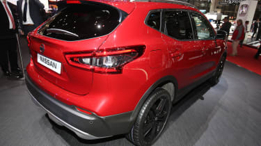 Facelifted Nissan Qashqai show - rear red