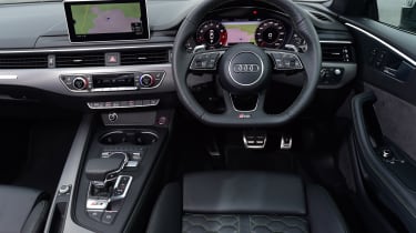 Audi RS 5 - steering wheel