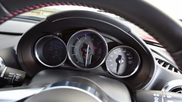 Mazda MX-5 1.5 2015 dials