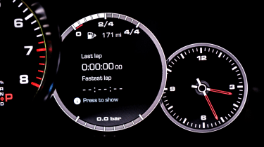 Porsche Cayenne Turbo - lap timer