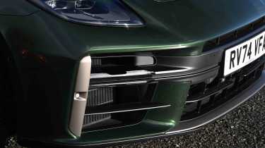 Porsche Panamera Turbo E-Hybrid - front grille detail