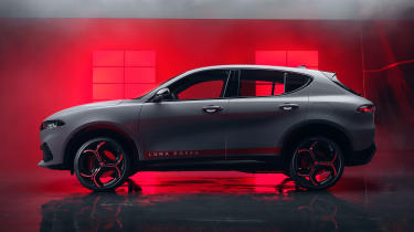 Alfa Romeo Tonale Edizione Luna Rossa - side