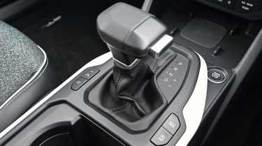 Kia K4 - drive selector