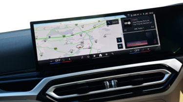 BMW i4 eDrive35 M Sport - infotainment screen