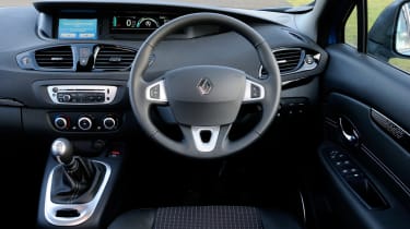 Renault Grand Scenic 1.5 dCi interior