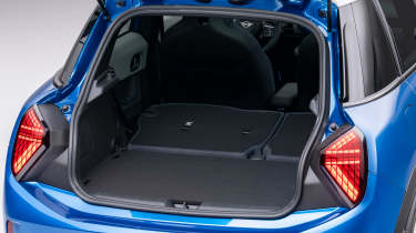 MINI Cooper 5-Door - boot seats down