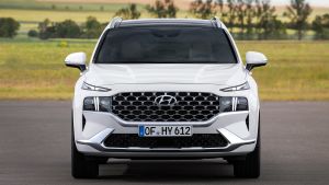 Hyundai%20Santa%20Fe%20facelift%202020-13.jpg