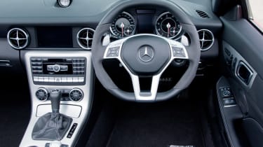 Mercedes SLK 55 AMG dash